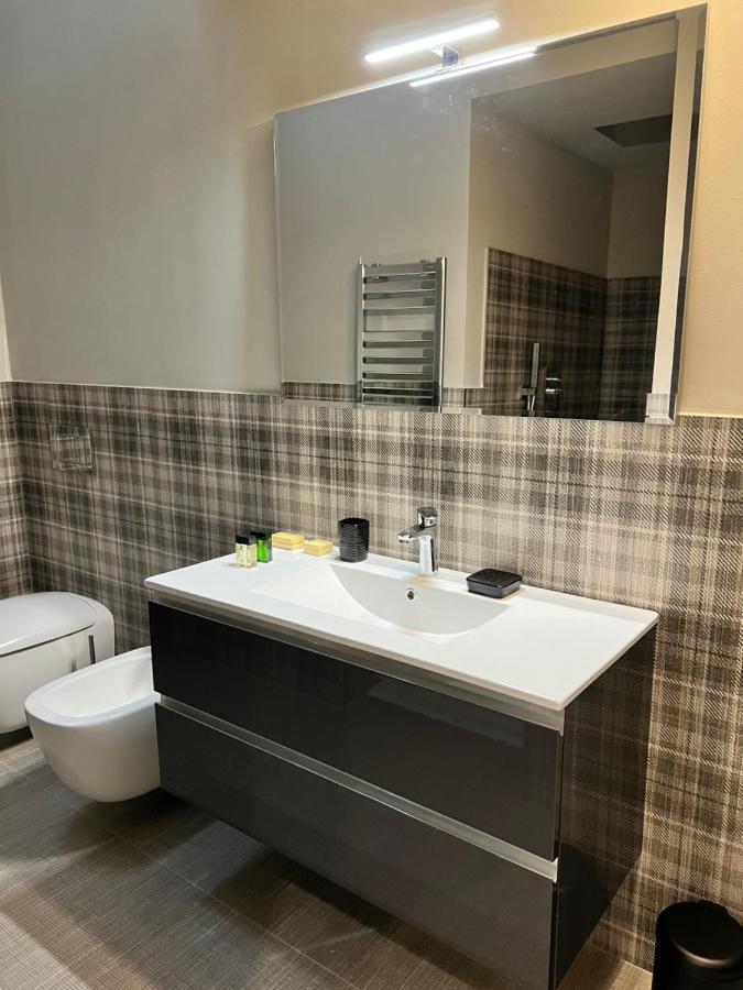 V&B Suites And Apartments パヴィーア エクステリア 写真