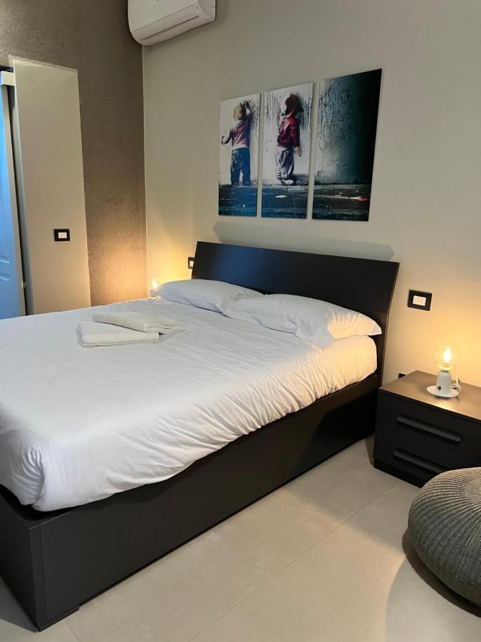 V&B Suites And Apartments パヴィーア エクステリア 写真